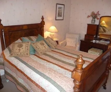 Spylaw Bank House Hotel 3*