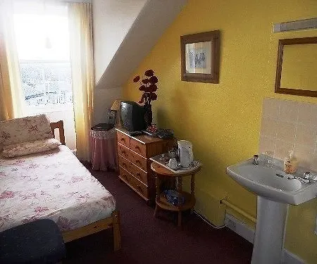 Hotel Cherrytree 3*