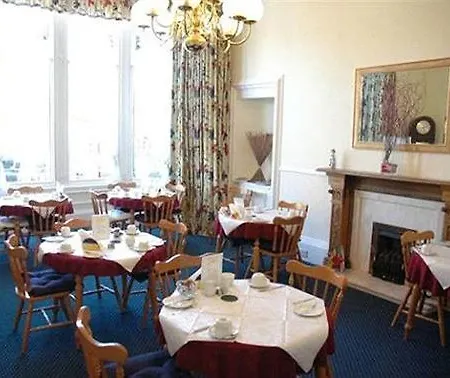 Strathallan 3*