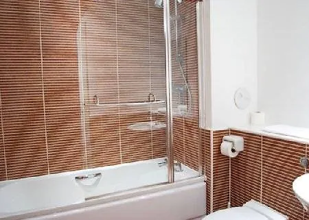 Hot-el-apartments Waterfront Ξενοδοχείο με διαμερίσματα 4*