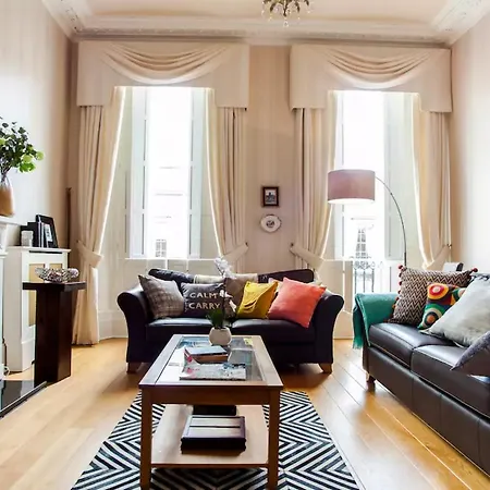 Central 2 Bedroom *