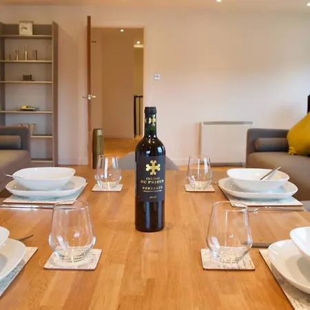 3 Bedroom With Private Roof Terrace Appartamento *