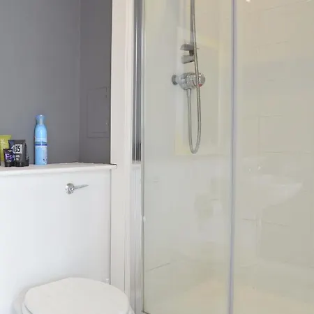 Appartamento 2 Bedroom By The Sea