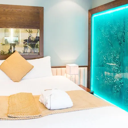 Le Monde 4* Edimburgo
