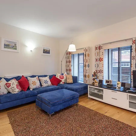 The Patriothall Apartment *