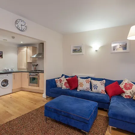 The Patriothall Apartment *