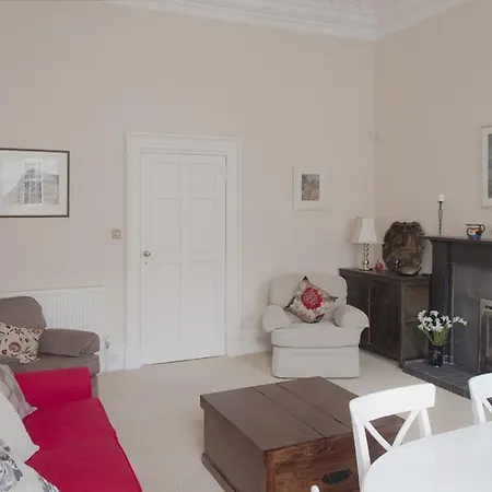 Stockbridge Apartment - Carlton Street *