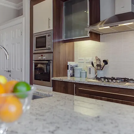 Апартаменты The Skyline - The Address