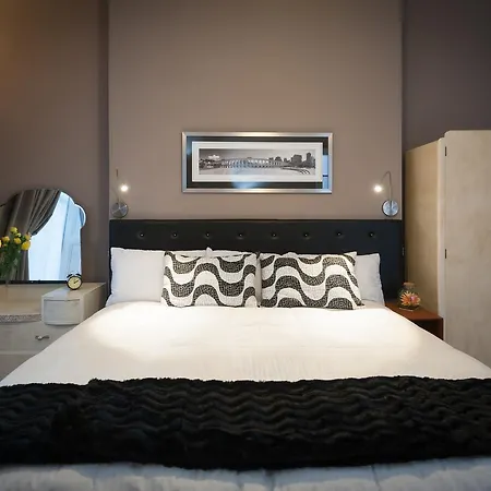The Haymarket Terrace Apartment *