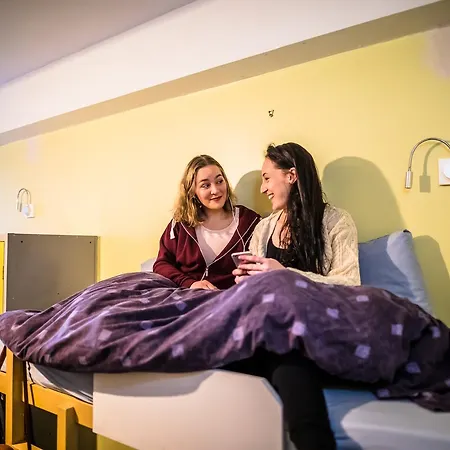 High Street - Adults Only Hostel *