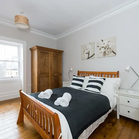 Stylish Southside Apartment Edinburgh