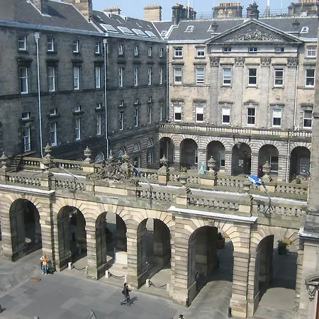 Parliament Sq Apartmán *