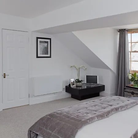 דירה Royal Mile Penthouse - The Address אדינבורו
