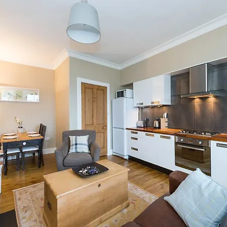 Stylish Southside Apartment *