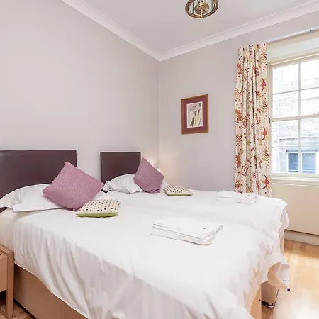 Apartment Parliament Sq Edinburgh