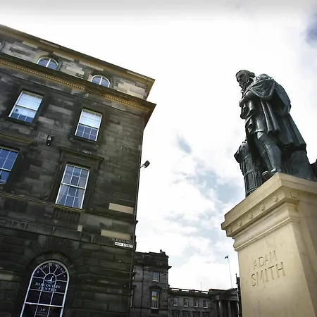 Parliament Sq Apartmán *