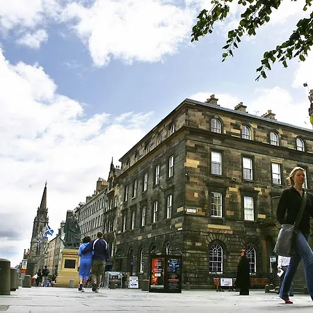 Apartment Parliament Sq Edinburgh
