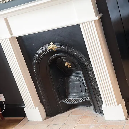 The Castle Esplanade Apartman *