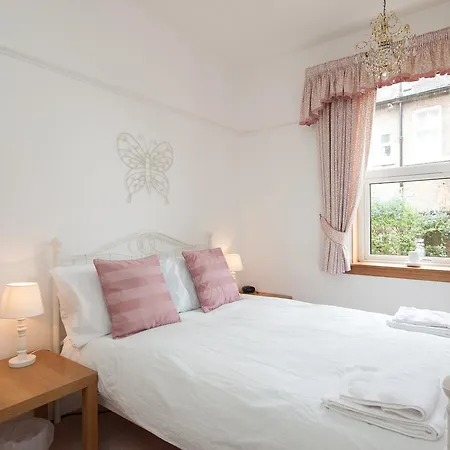 The Blinkbonny Apartment *