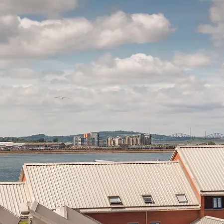 Daire The Newhaven Edinburgh