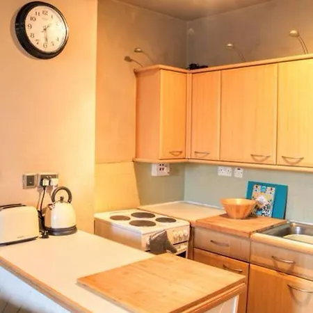 2 Bedroom Central Apartamento Edimburgo