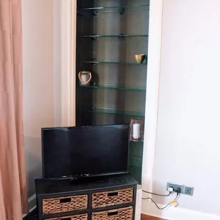 2 Bedroom Central *