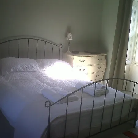 Parkhead House 4*