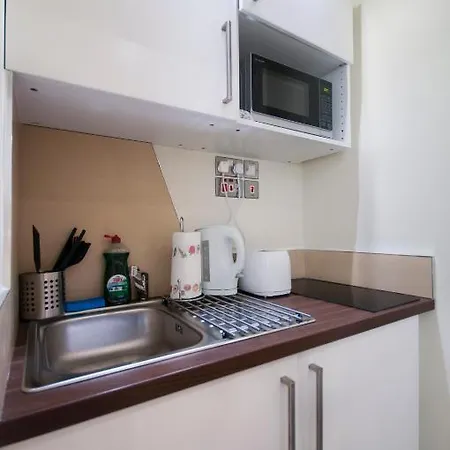 Palmerston Aparthotel 4*