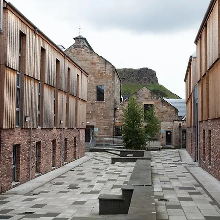 Unite Students - Sugarhouse Close - Royal Mile Daire *