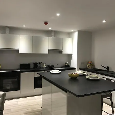 New Park Summer Stays Aparthotel Edinburgh