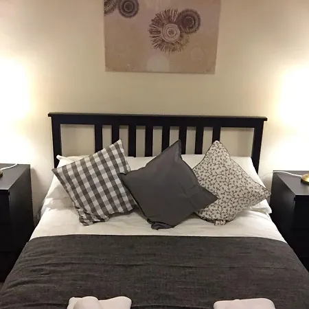 Nicolson's 46 Apartment