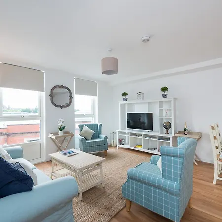 Annandale Street Apartment