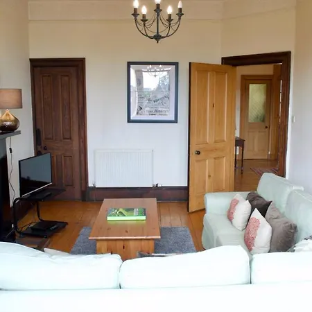 2 Bedroom Flat Near The King'S Theatre Sleeps 4