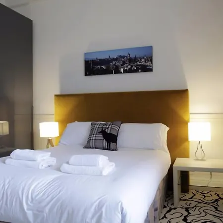 4 Bedroom In City Centre Edimburgo