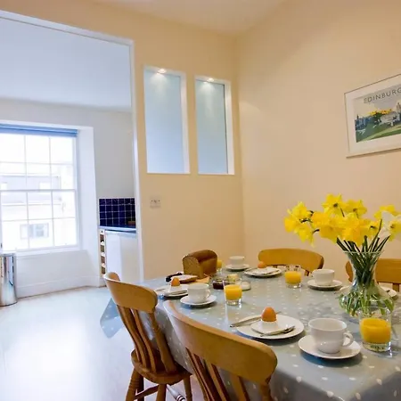 2 Bedroom Flat In Stockbridge Sleeps 4 Appartamento