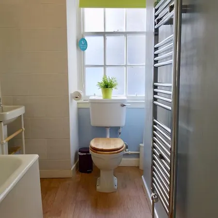 1 Bedroom Near Castle Sleeps 2 Appartamento Edimburgo