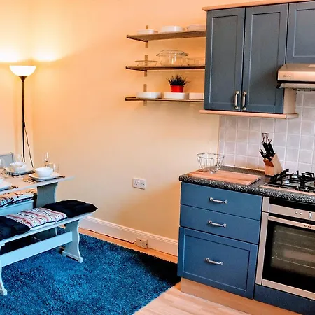 2 Bedroom Flat In City Centre * Édimbourg