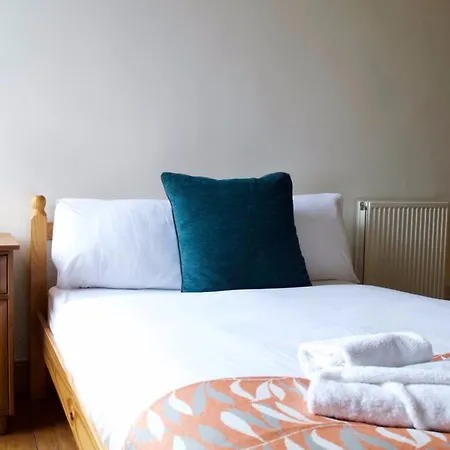 2 Bedroom Flat Near The King'S Theatre Sleeps 4 * Edinburgh