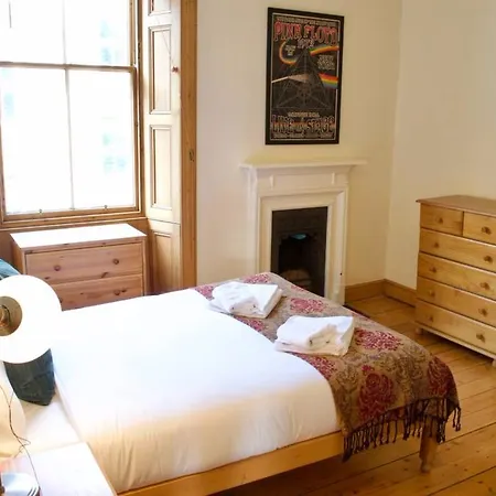2 Bedroom Flat Near The King'S Theatre Sleeps 4 公寓 爱丁堡