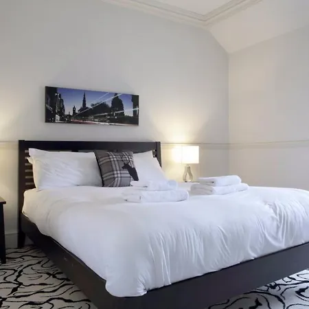 Apartamento 4 Bedroom In City Centre *