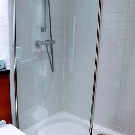 2 Bedroom With Sea View Sleeps 4 Apartamento Edimburgo