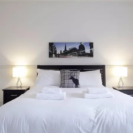 4 Bedroom In City Centre Edinburgh