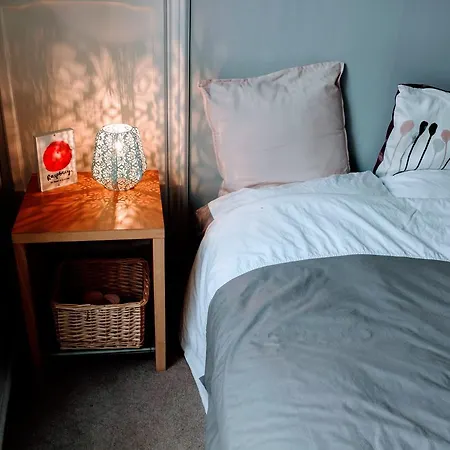 2 Bedroom House Near Leith Area Appartement *