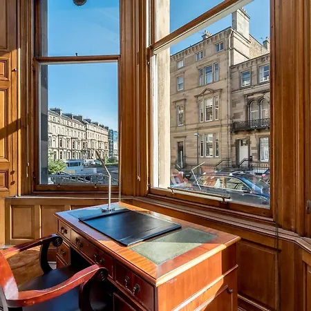 Rothesay Terrace * Εδιμβούργο
