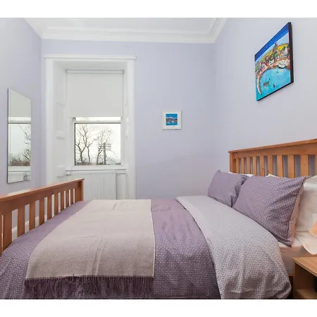 Apartment Pass The Keys Spacious 2-br Flat For 4 In Morningside Edinburgh