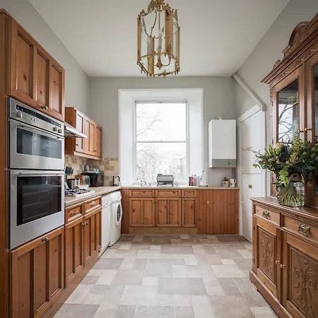 Hillside Luxury Apartment * Edinburgh