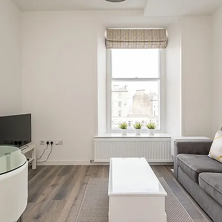 Lothian Road Apartment *