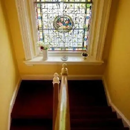 The Mayville Hotel 2*