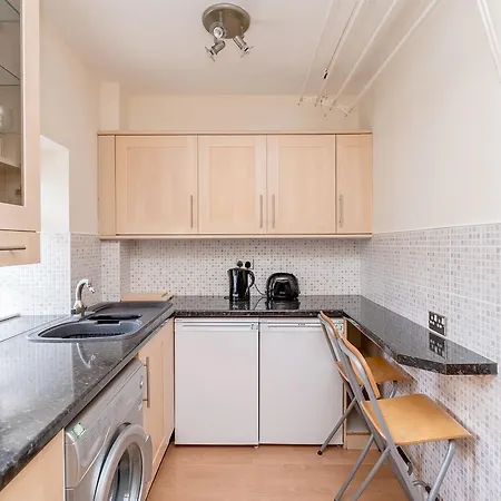 Apartment Near The Royal Mile