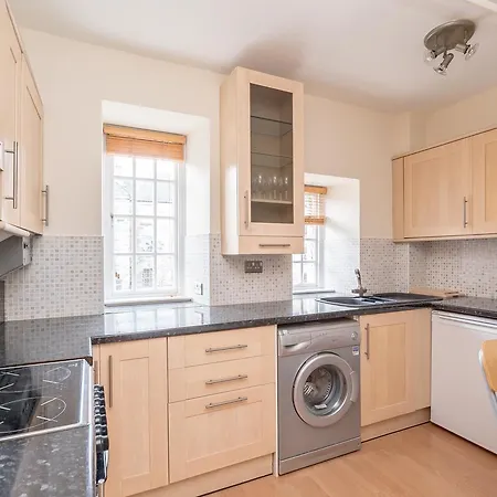 Apartment Near The Royal Mile
